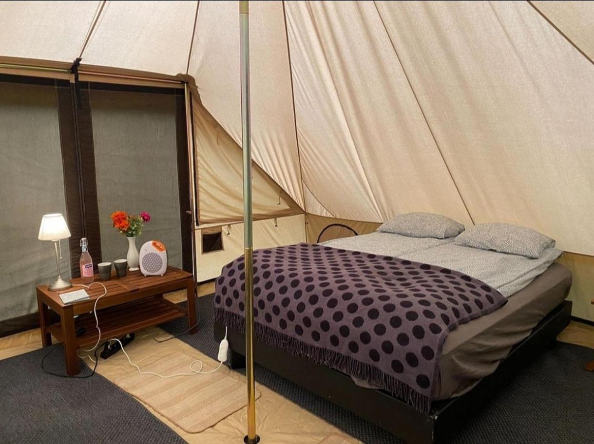 Godaland Glamping 霍尔斯沃德吕尔 外观 照片