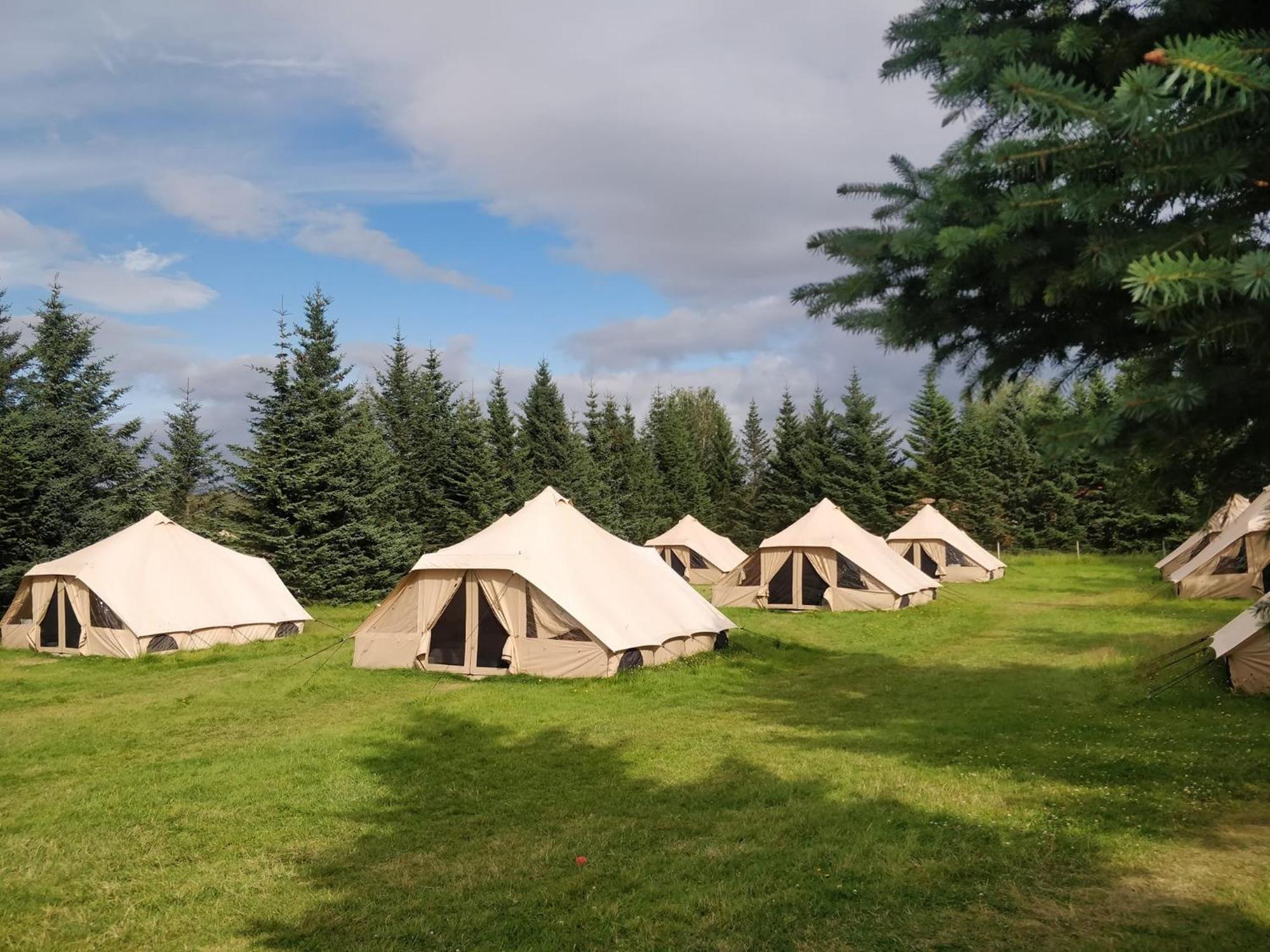 Godaland Glamping 霍尔斯沃德吕尔 外观 照片