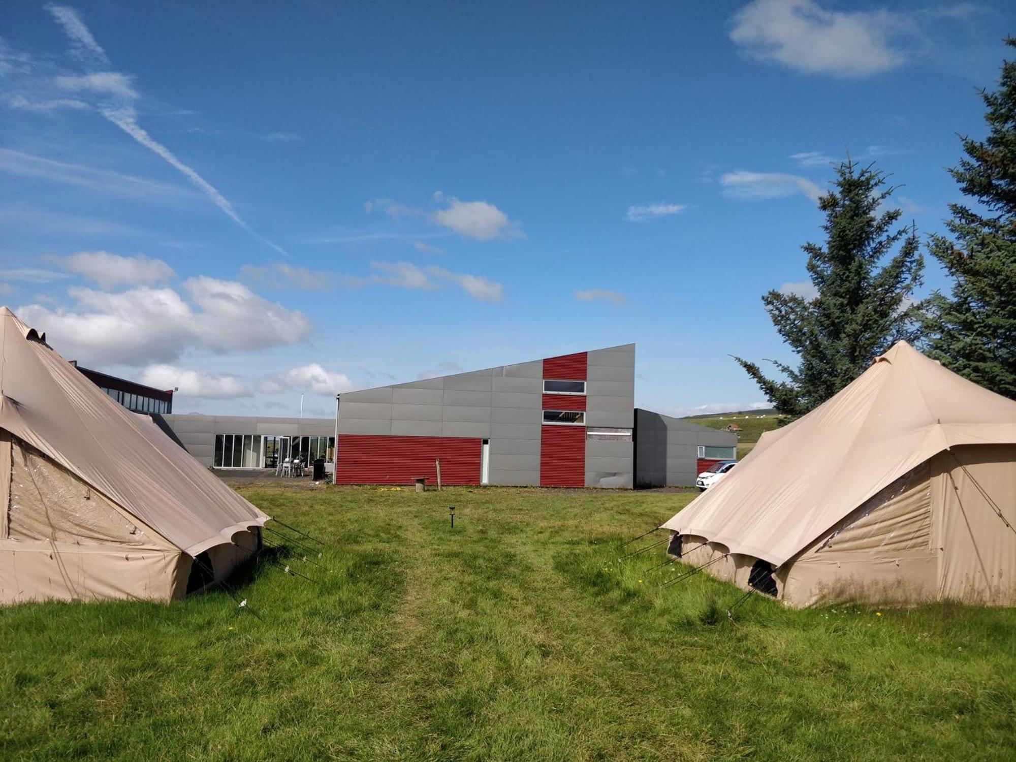 Godaland Glamping 霍尔斯沃德吕尔 外观 照片