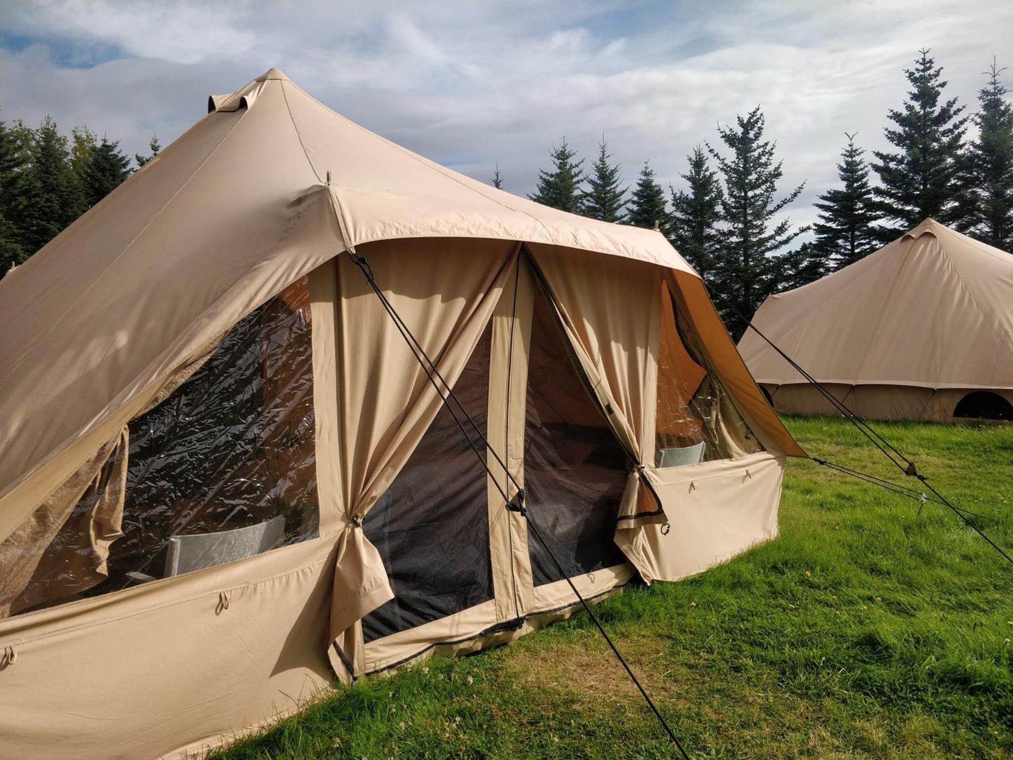 Godaland Glamping 霍尔斯沃德吕尔 外观 照片