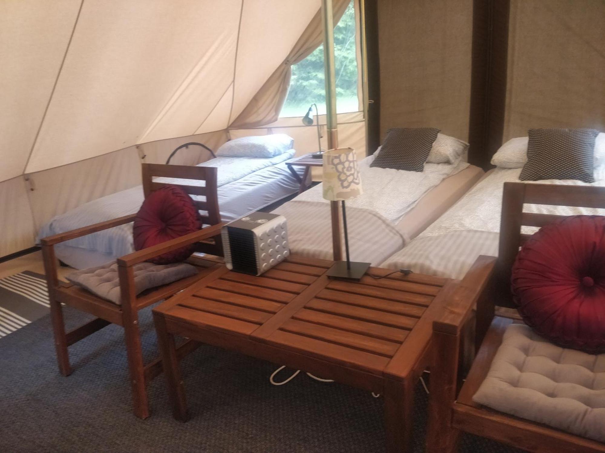 Godaland Glamping 霍尔斯沃德吕尔 外观 照片